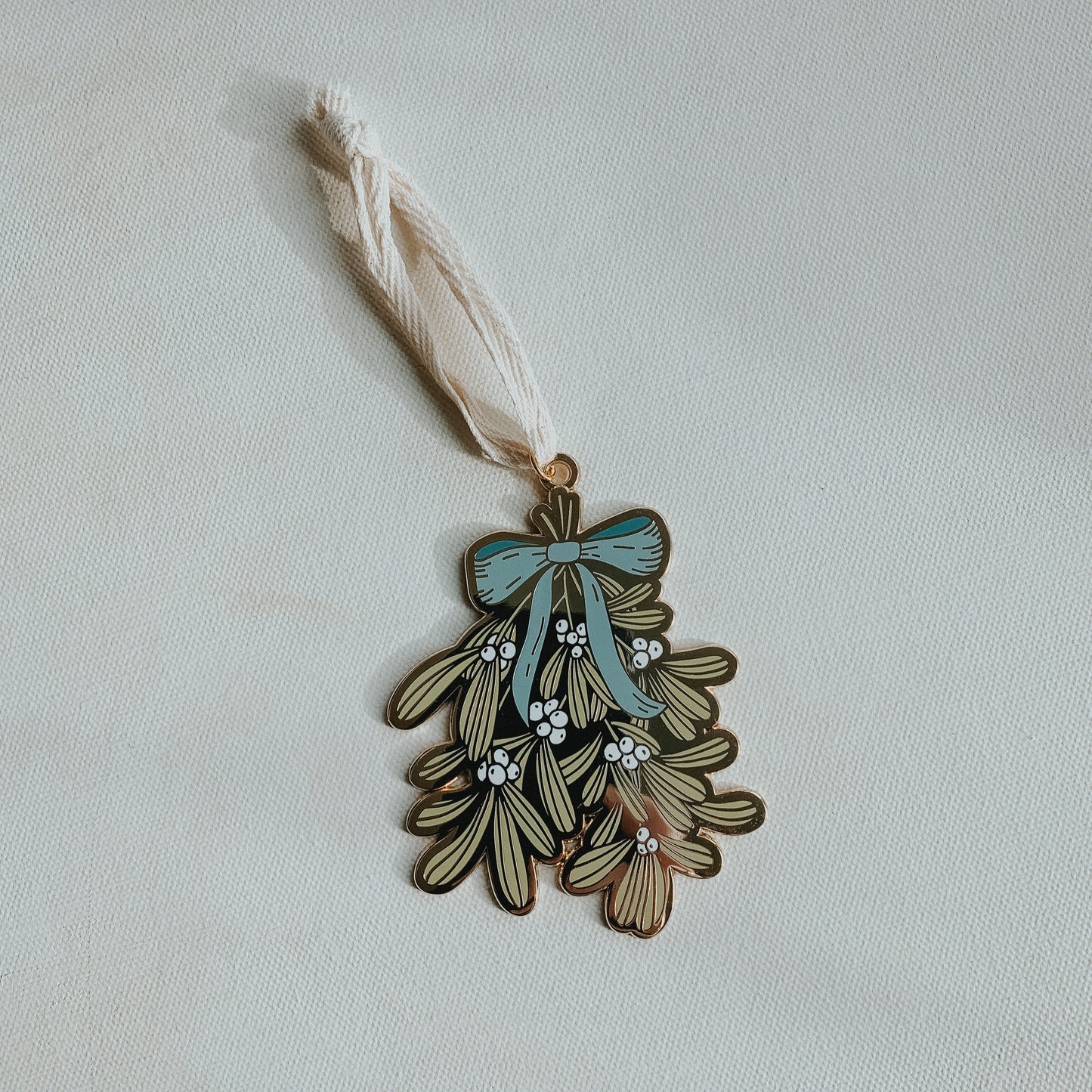 Fine Christmas Ornament - Mistletoe
