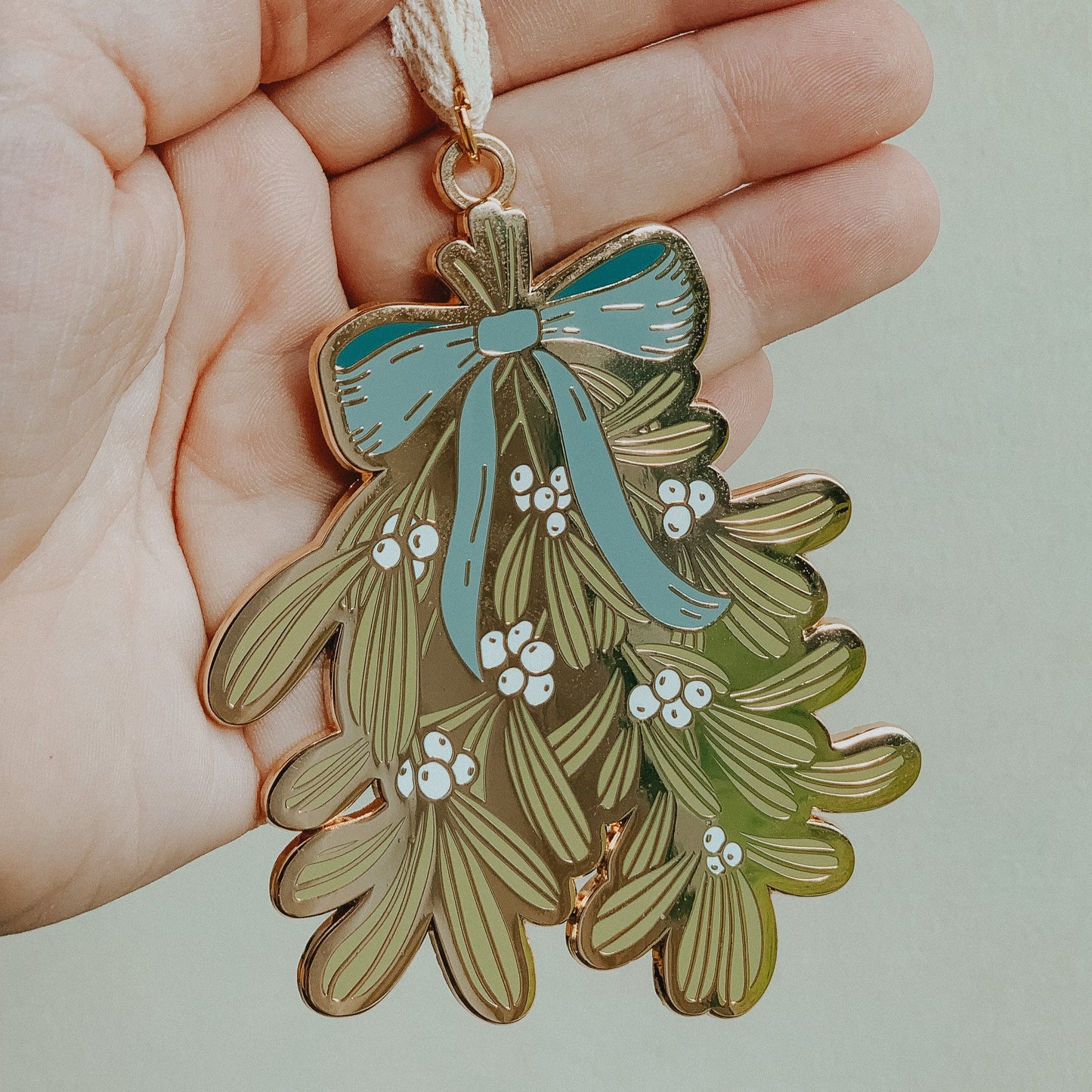 Fine Christmas Ornament - Mistletoe